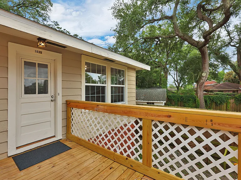 1633 Belmonte Ave #B — Photo 2