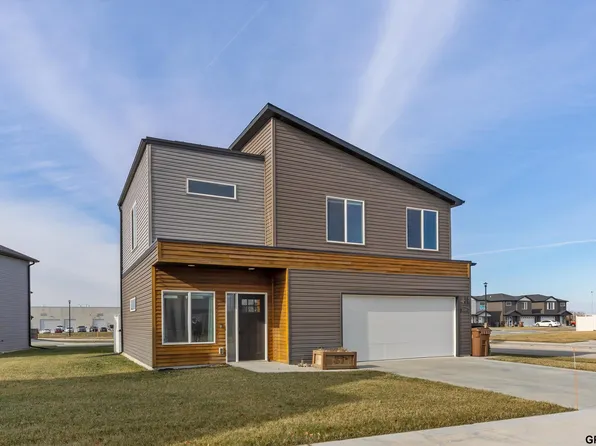 3509 Holly Blue Dr, Lincoln, NE 68504