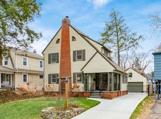 223 Dunedin Rd, Columbus, OH 43214