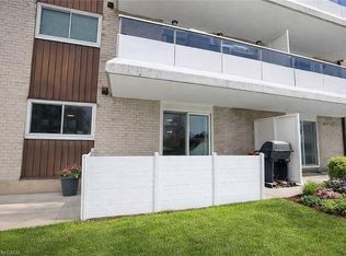 71 Vanier Dr #110, Kitchener, ON N2C 1J4