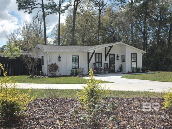 422 Barclay Ave, Fairhope, AL 36532