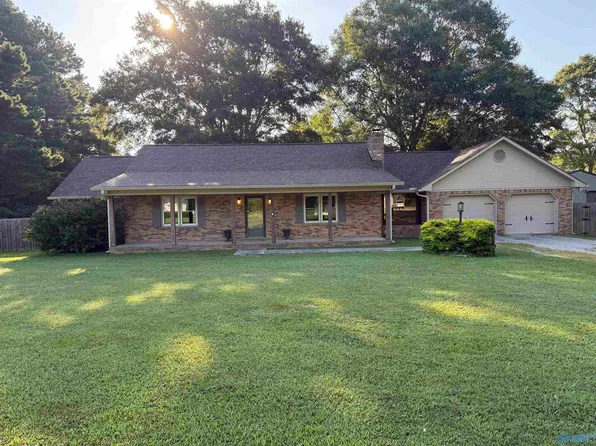 7349 County Road 221, Trinity, AL 35673