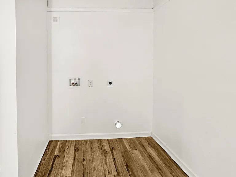1513 Bethlehem Rd — Photo 4