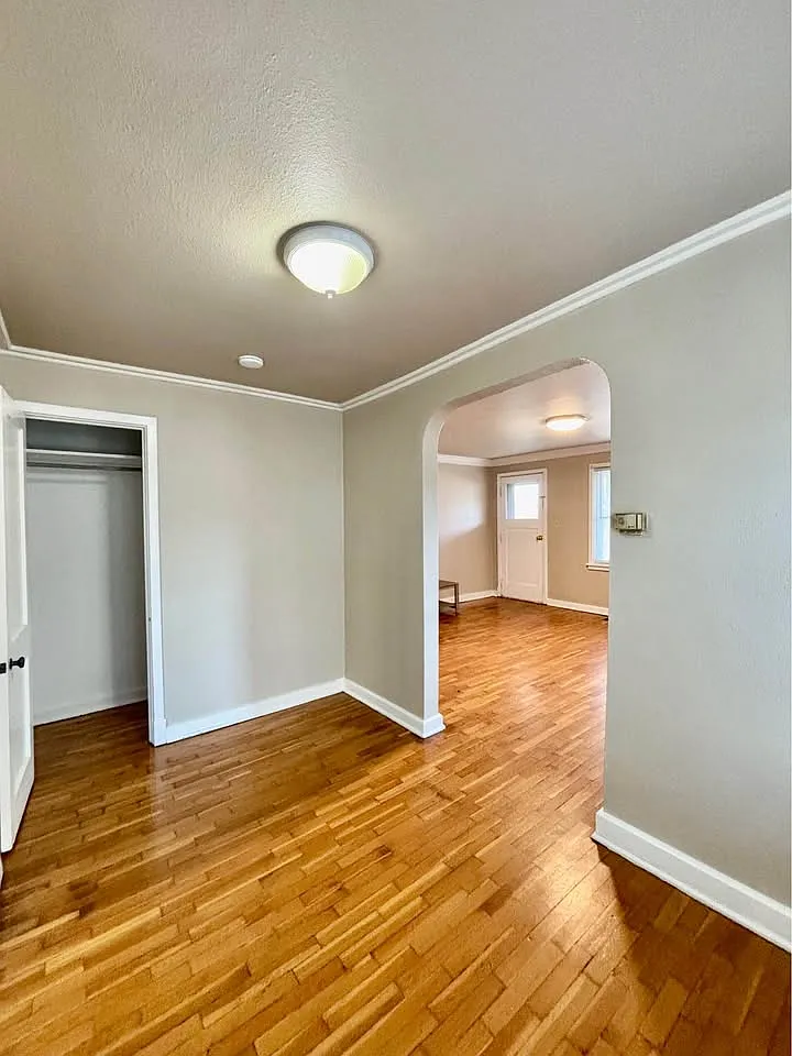 2 bed, 1.5 bath, 1000 sqft, $1,100 — Photo 3