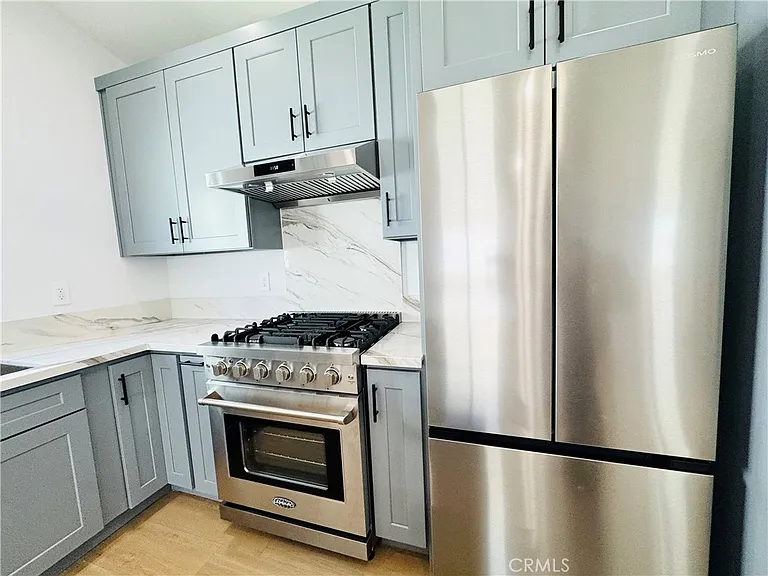 7742 Vassar Ave — Photo 3