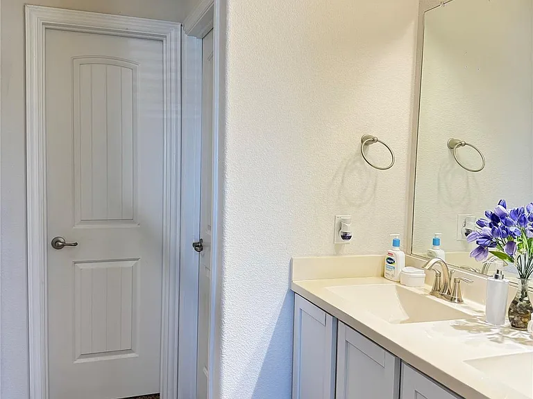9125 Acre Meadows Ln — Photo 10
