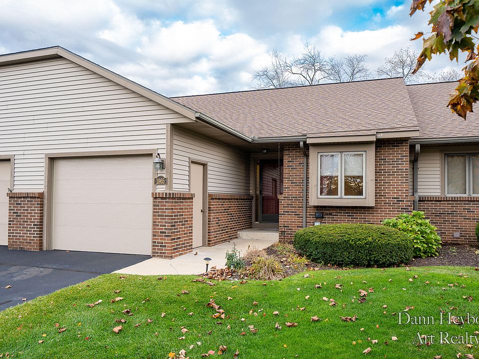 1st image of 1965 Lakeview Dr Unit 135