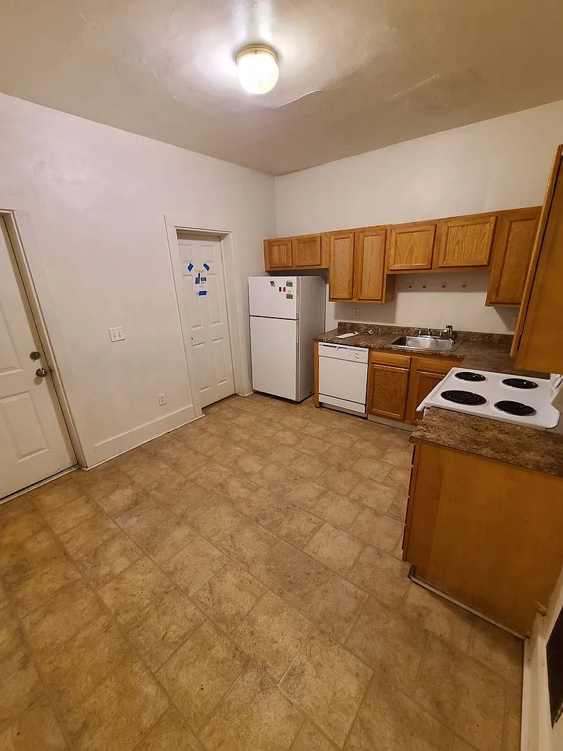 4bed/1.5bath On Bates - South Oakland Gem — Photo 4