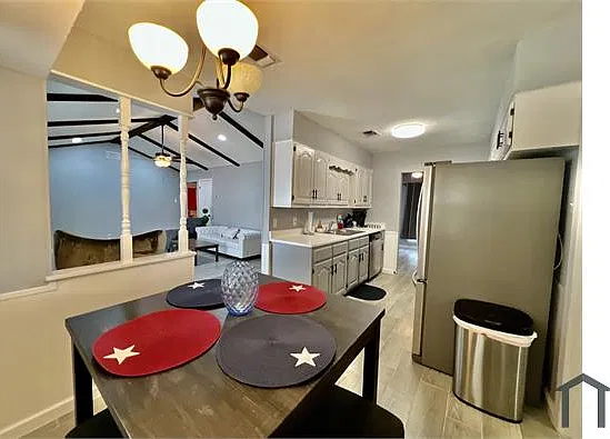 4 bed, 1876 sqft, $2,500 — Photo 4