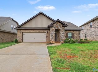 111 Rose Valley Dr, New Market, AL 35761