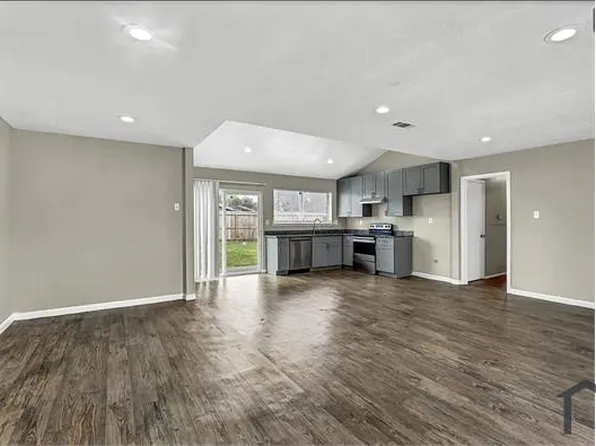9311 Golden Wood Ln, Houston, TX 77086