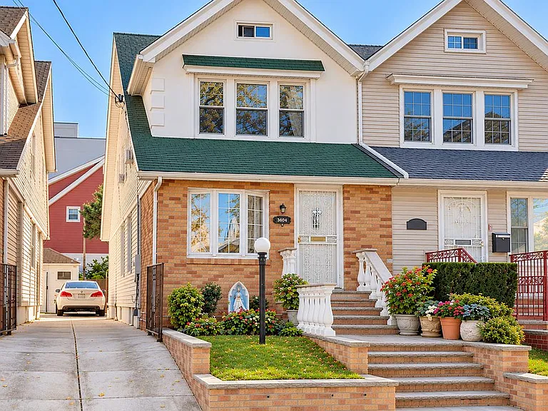 3-bedroom house for sale in East Flatbush-Farragut