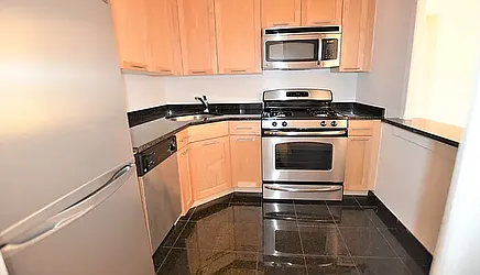 Rented by Manhattan Realty Group