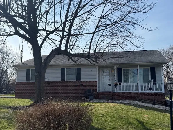 39 Rolling Meadows Dr, Martinsburg, WV 25404