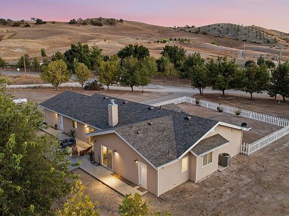 2nd image of 76846 Ranchita Canyon Rd