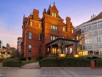 2000 Massachusetts Ave NW, Washington, DC, 20036