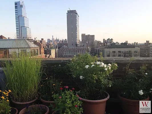 Sold by Wohlfarth & Associates Inc | media 18