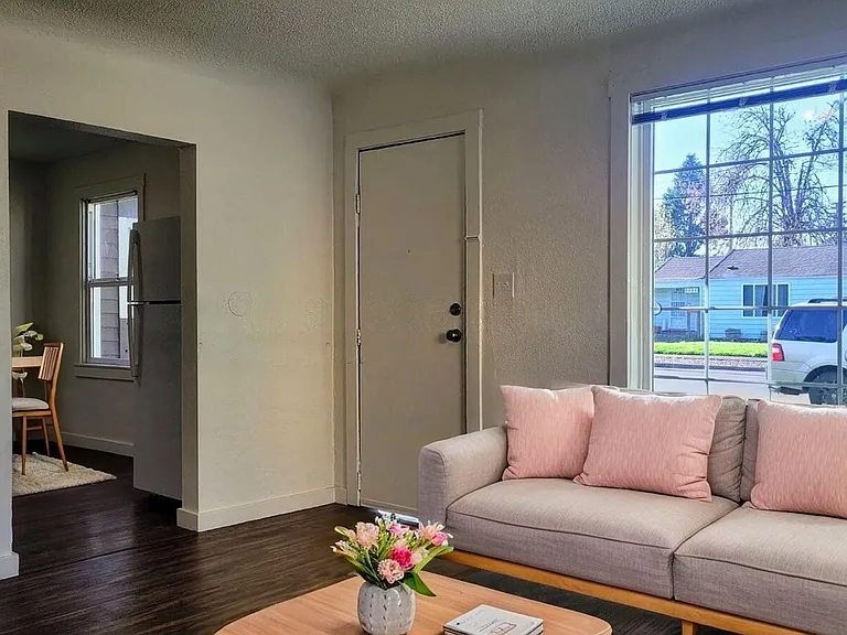 2680 E St — Photo 1