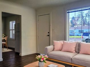 2680 E St, Springfield, OR 97477