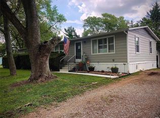 809 Powell Dr, O'Fallon, IL 62269