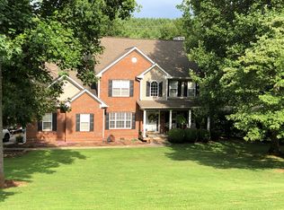 2643 Foxmore Cir, Dalton, GA 30720