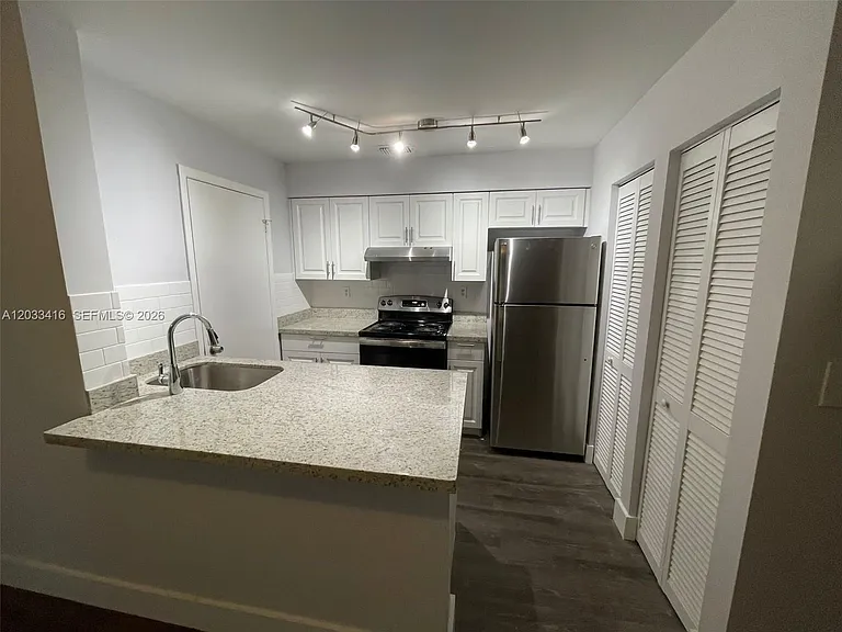 17485 NW 67th Ct #D-21 — Photo 27