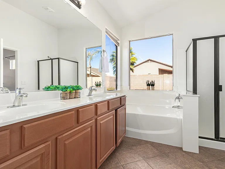 4384 E Cherry Hills Dr — Photo 15