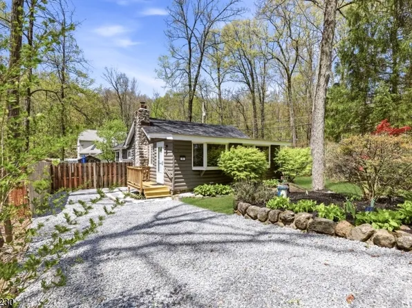 5 Sanoset Rd, Vernon Twp., NJ 07422