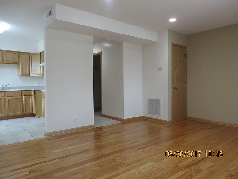 President Street Apartments — Photo 9