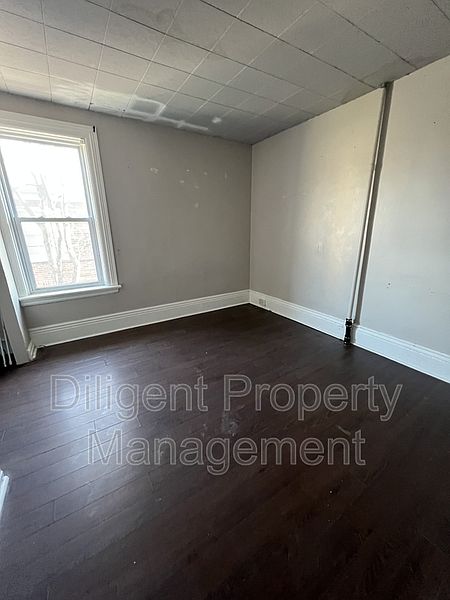 Peterborough House for rent - 2 Bedrooms — photo 4