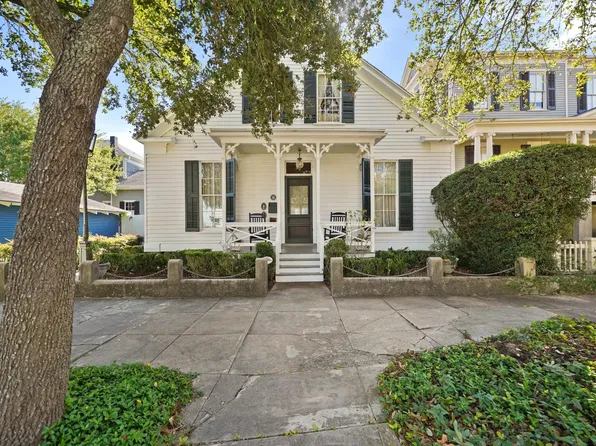 1107 Church St, Galveston, TX 77550