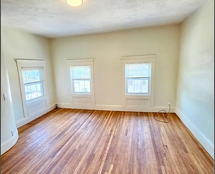123 Elmwood Avenue — Photo 25