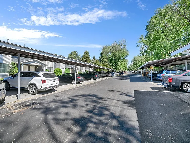 Shady Lane Apartments — Photo 36