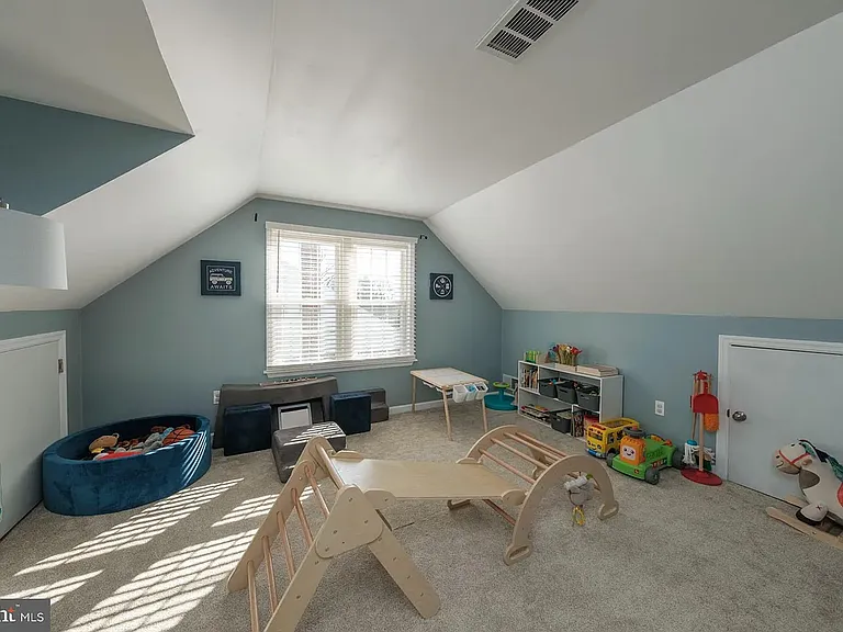 2640 Grandview Blvd — Photo 56