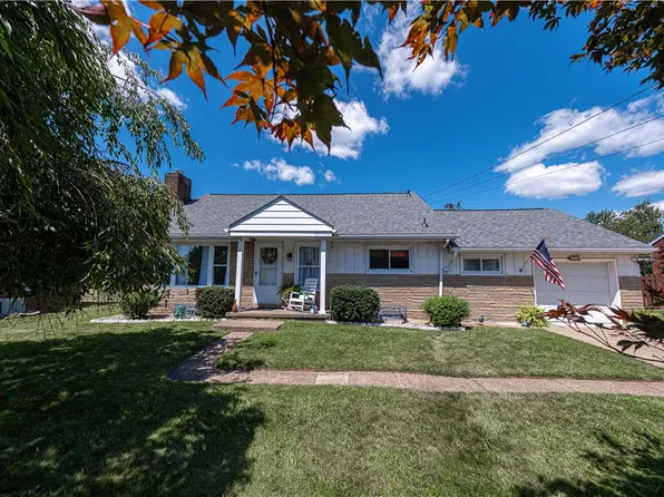 1465 Oakridge Dr, Ambridge, PA 15003