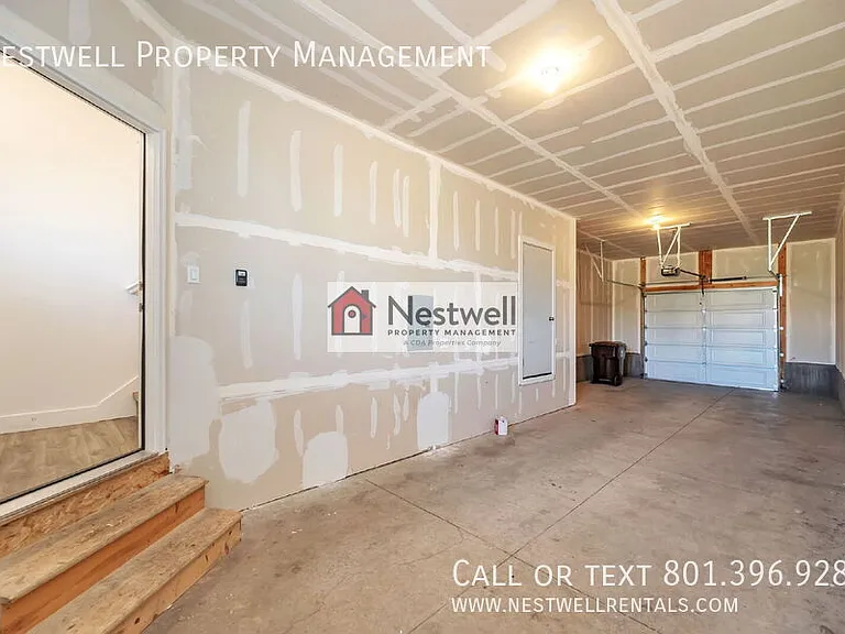 7952 S 5440 W — Photo 22