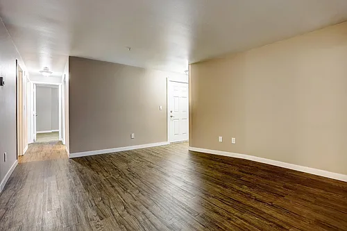 Sunset East Apartments Photo 1