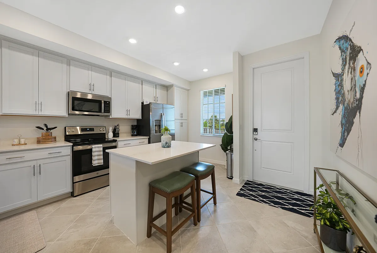 Building Photo - 12240 Wellen Golf St