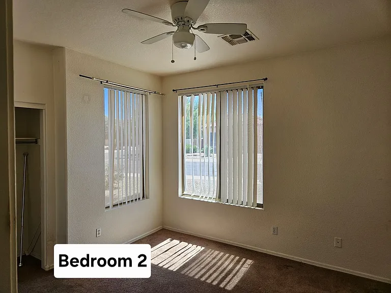 890 E Kyle Ct — Photo 20