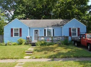 24 Stanford Rd, Cherry Hill, NJ 08034