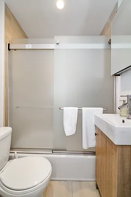 Rented by REAL New York | media 17