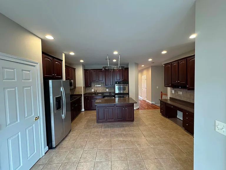 6912 Witton Cir — Photo 8