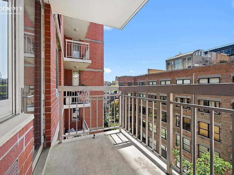 520 W 23rd St #8B — Photo 6
