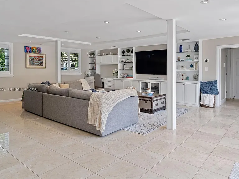 4750 Alhambra Cir — Photo 20