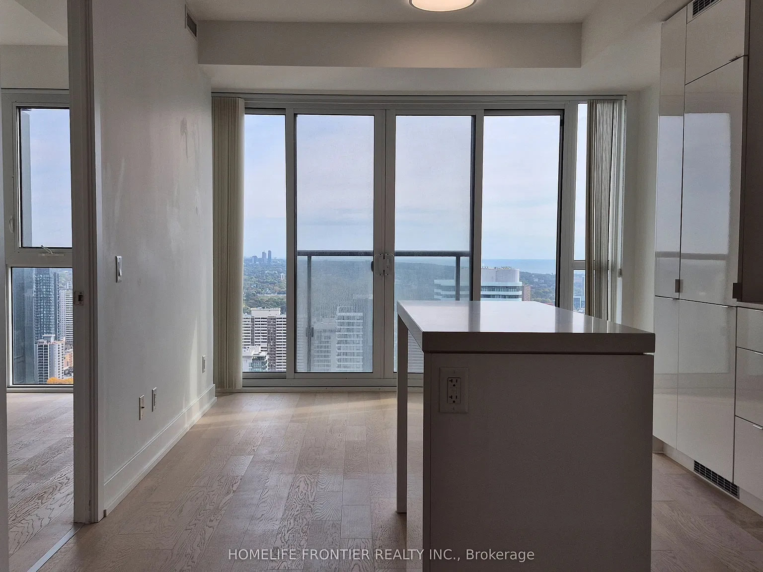 2 bed, $2,700 — Photo 2