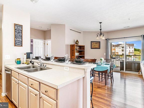 5th image of 305 Willrich Cir Unit E