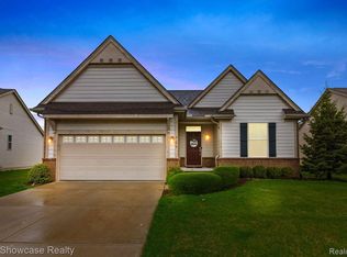 8309 Stamford Dr, Ypsilanti, MI 48198