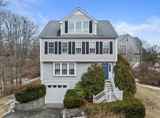 15 Alsada Rd, Hull, MA 02045
