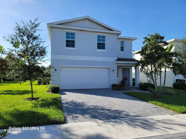 4518 Dow Ln, Lake Worth, FL 33463