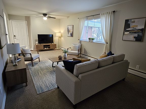 5th image of 126 S Franklin St APT 18
